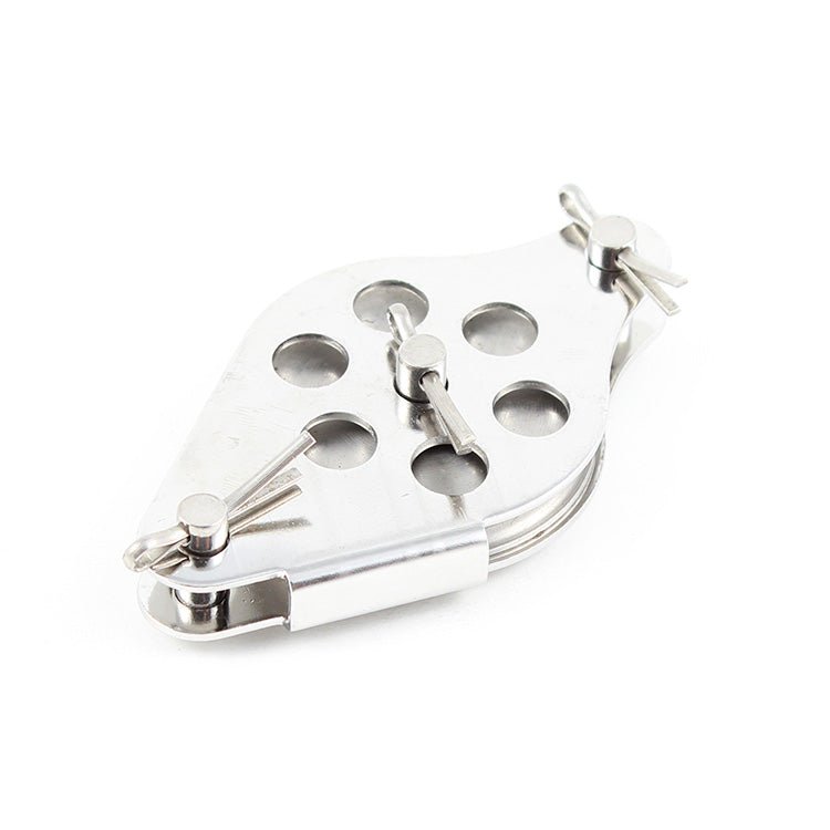 H16/18 Jib Halyard Block Assembly
Murrays Part# 50-20240001
Wire jib halyard block for Hobie 16 or 18 has a sheave diameter of 1-1/2". This is a good upgrade for boats with jib halyard blocks that have a diameter smaller than 1-1/2".
Hobie part# 20240001