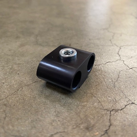 Hobie 18/21Sport Edition Boom Cleat Clamp
Murrays Part# 50-61711000M 
The Hobie boom clamp mounts the clamcleat (#27-0702) on to a Hobie 18 boom. Two boom clamps are required to mount one cleat.
This is a Murrays product, made with an Anodized aluminum body and a 316 stainless steal screw insert.  Made in California, USA.
Compare to Hobie part# 61711000 discontinued by Hobie