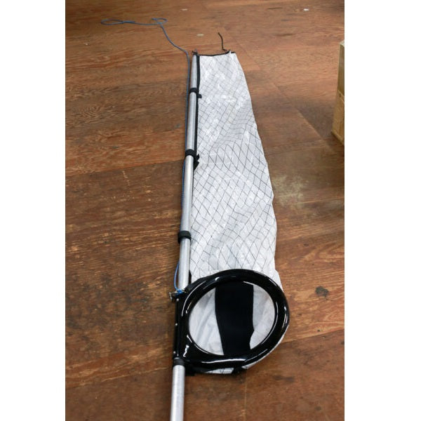 Snuffer Sock Mid Pole
Murrays Part# 56-9711
A snuffer funnels the spinnaker into the sock to facilitate launching and retrieval, even while sailing a triangular course. Keeps the tramp clean. This snuffer sock holds sail when not in use. Made with lightweight waterproof sail material a neoprene patch under the opening for added stretch and abrasion resistance.