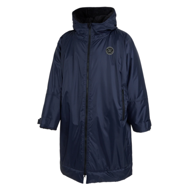 The Hot Box! The Mystic Explore 2.0 Poncho is a necessity if you’re feeling those the post-sesh chills. There’s nothing we like more than getting bundled up in the Poncho Explore 2.0, lined from hood to hem with teddy fleece. Hell, we like it so much we wear it as a regular jacket, just as much as changing out of our wetsuits. Crafted with careful attention to detail, this next-level poncho is stacked with features like the boarding print on the back, the 2-way zipper, and fleece lining the hand pockets.