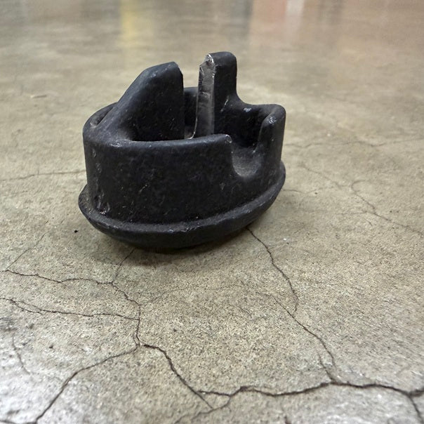 H-17 SPORT SPREADER POLE END CAST