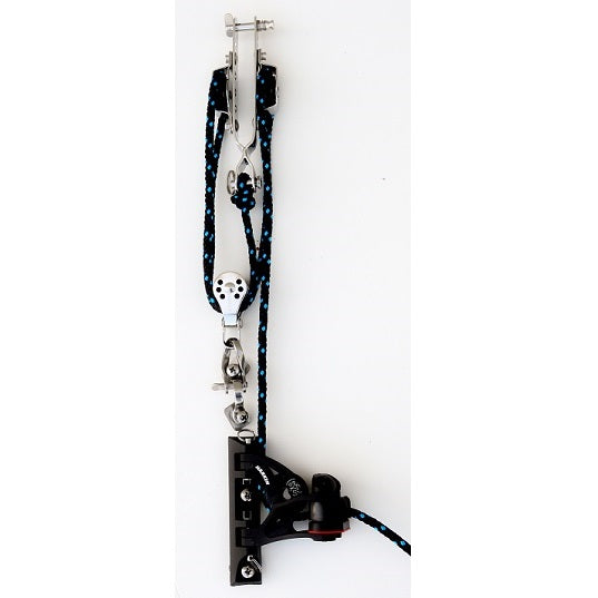 HOBIE 18 POWER DOWNHAUL KIT - 5:1
Get powerful downhaul adjustment from any sailing position. This Class-legal, 5:1 downhaul kit for Hobie® 18 includes a space-saving bracket with becket, two Harken bullet cheek blocks, Harken pivoting exit block with micro cleat, Harken double bullet block, trim line, fasteners and instructions.