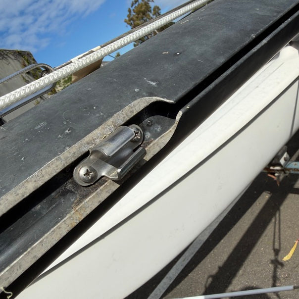 Hobie Sail Feeder Kit
Murrays Part# 50-80100501
Replacement sail feeder for use on many Hobie Cat mast assemblies to make raising your mainsail easier than ever! Hobie's Sail Feeder helps the sail feed evenly into the mast track without catching and/or tearing the sail.
