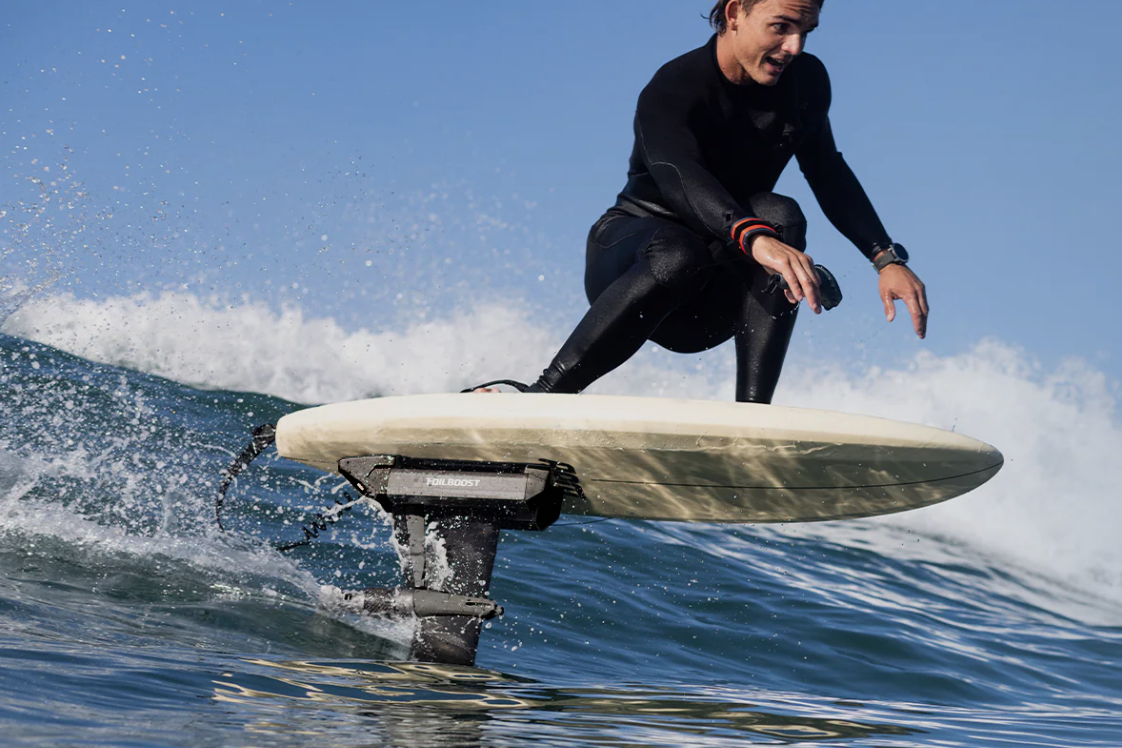 Surfing Waydoo Foilboost assist