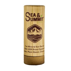 Sea and Summit Organic Sunscreen Tinted Face Stick SPF 50

14-0002

Sea and Summit Tan Facestick SPF 50

The Sea &amp; Summit Tan Facestick SPF 50 is long lasting zinc based Organic sunscreen made with raw natural ingredients.&nbsp; Sea and Summit uses only the highest quality cosmetic grade 100% natural ingredients in their products and recycled materials for the packaging. The 50 SPF tan stick has broad spectrum UVA and UVB sun protection, and also helps prevents your skin from drying out 